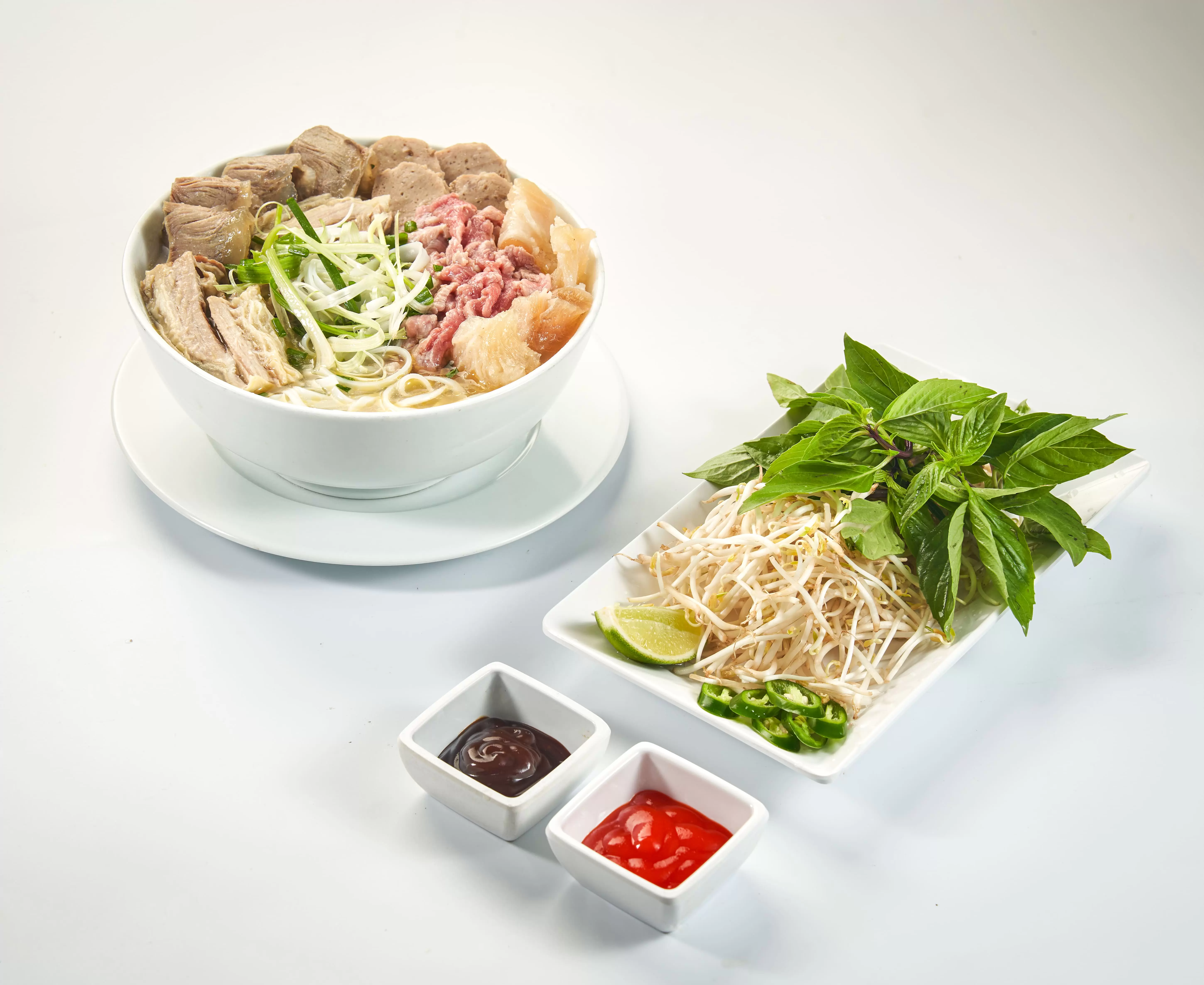 13. SPECIAL BEEF PHO - Phở Đặc Biệt (Medium) 